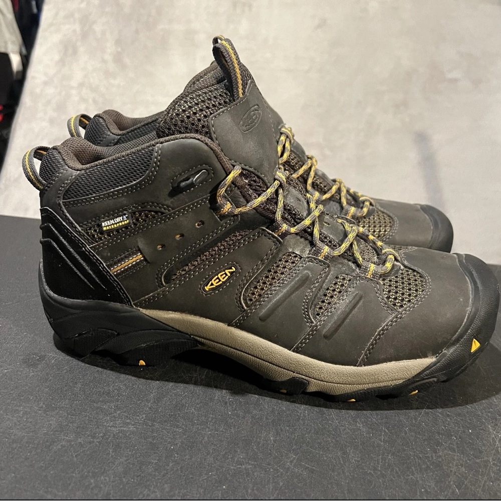 KEEN Men's Lansing utility boots steel toe 12D NWOB